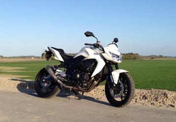Kawazaki Z750 ABS uit 2012 - Nieuwstaat - parelmoer wit beschikbaar voor biedingen
