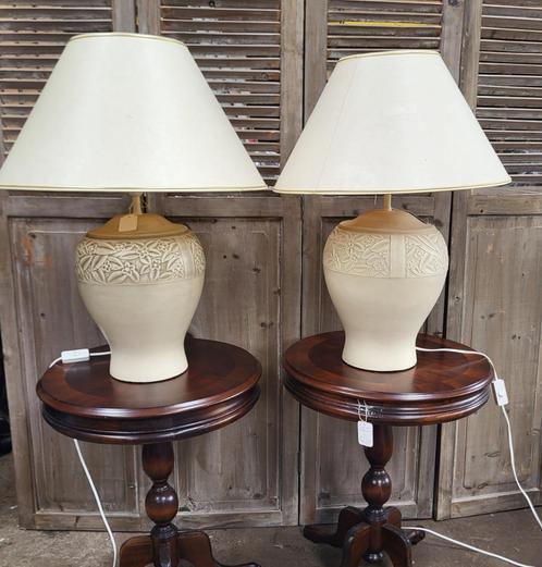 Tafellampen crème kleur met mooie details., Huis en Inrichting, Lampen | Tafellampen, Gebruikt, Minder dan 50 cm, Ophalen