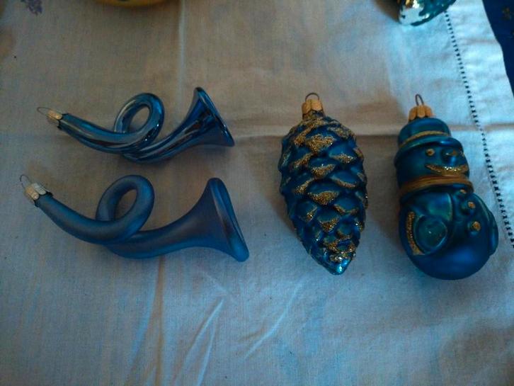 Retro blauwe Trompet, dennenappel, sneeuwpop p s €1.50.-, Diversen, Kerst, Gebruikt, Ophalen of Verzenden