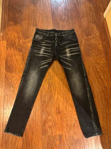 Dsquared 2 Jeans Maat 44 beschikbaar voor biedingen