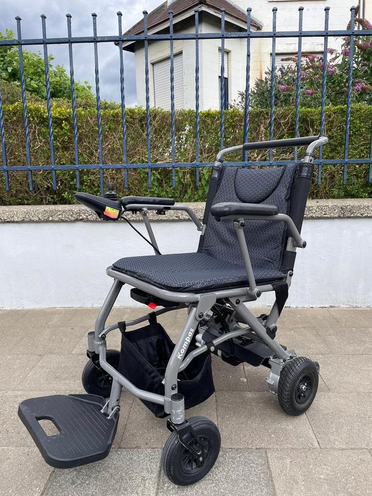 Opvouwbare elektrische rolstoel - Invacare Kompas, Diversen, Rolstoelen, Ophalen of Verzenden