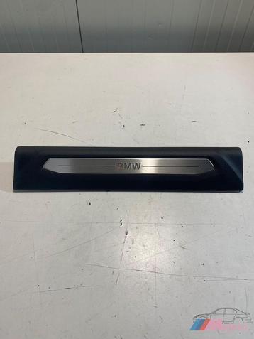 BMW F40 INSTAPLIJST LINKS 51477469183 beschikbaar voor biedingen