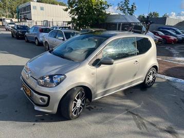 Volkswagen Up! 1.0 high up! BlueMotion! Airco! NW Apk! 2012! beschikbaar voor biedingen