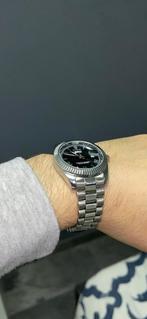 Prachtige luxe horloge voor heren - €49, Nieuw, Overige merken, Ophalen of Verzenden, Zonnebril