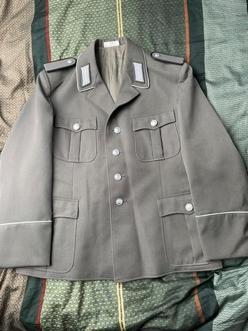 DDR leger jas met zwarte waffenfarbe beschikbaar voor biedingen