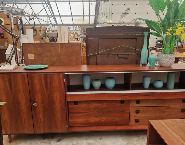 Grote wandkast met lichtbalk, 250cm, Huis en Inrichting, Kasten | Dressoirs, Zo goed als nieuw, 200 cm of meer, 25 tot 50 cm, Met lade(s)