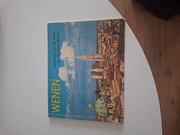 Wenen wandeling aan de hand van 70 kleurenfoto's  beschikbaar voor biedingen