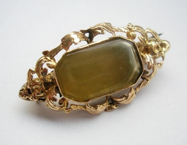 GOUD - GOUDEN 18 KRT BROCHE v. FOTO OF HAARLOK. 19e EEUW, Sieraden, Tassen en Uiterlijk, Broches, Gebruikt, Goud, Goud, Minder dan 4 cm
