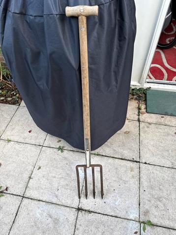Oude Hooivork - Tuingereedschap beschikbaar voor biedingen