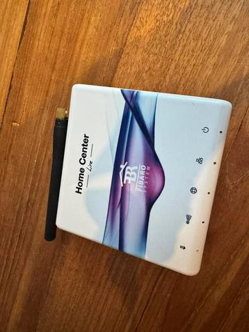 Fibaro home center lite + 6x Switch beschikbaar voor biedingen