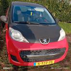 Peugeot 107 1.0 12V 3DR 2009 Rood, Auto's, Voorwielaandrijving, 4 stoelen, 68 pk, Handgeschakeld