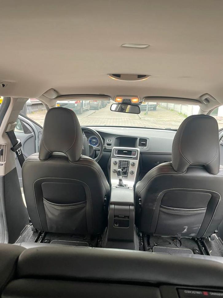 Volvo V60 T4 180pk Start/stop 2011 Grijs, Auto's, Volvo, Particulier, V60, Airbags, Airconditioning, Bluetooth, Cruise Control