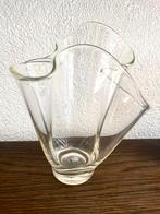 Glazen vaas - Design, Wit, Art design, Ophalen of Verzenden, Minder dan 50 cm