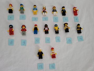 Lego poppetjes  beschikbaar voor biedingen