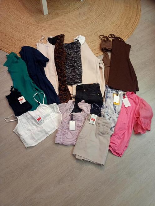 H&M dames kledingpakket 15 delig., Kleding | Dames, Dames-kledingpakketten, Nieuw, Ophalen of Verzenden