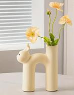 Bloemenvaasje Kat keramiek crème, Huis en Inrichting, Overige kleuren, Aardewerk of Porselein, Nieuw, Ophalen of Verzenden