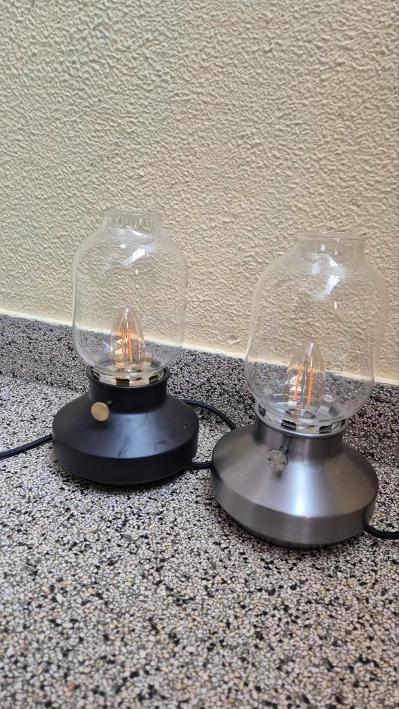 2x IKEA TÄRNABY Tafellamp - Antraciet & Zilver, Huis en Inrichting, Lampen | Tafellampen, Zo goed als nieuw, Minder dan 50 cm