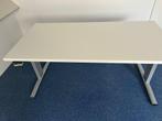 Bureau (3 stuks), Ophalen, In hoogte verstelbaar, Zo goed als nieuw, Bureau