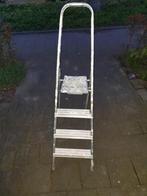 Altrex trap aluminium gebruikt 4 treden, Doe-het-zelf en Verbouw, Ladders en Trappen, Ophalen of Verzenden, Zo goed als nieuw