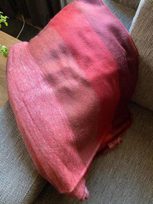 Alpaca wollen deken - bordeau rood - heel zacht - nieuw, Huis en Inrichting, Woonaccessoires | Plaids en Woondekens, Nieuw, Ophalen of Verzenden