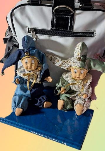 Twee Vintage Harlekijn porseleinen poppen 20 cm lengte  beschikbaar voor biedingen