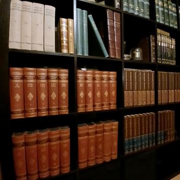 Winkler Prins 6de Druk - Goede Staat beschikbaar voor biedingen