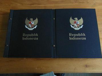 2 Volle Albums Indonesie met aantal vellen met certificaat beschikbaar voor biedingen