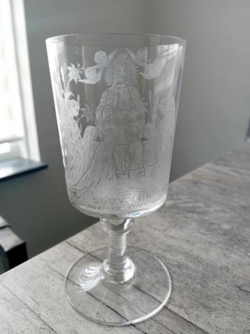 Eerste communie glas +- 1870 beschikbaar voor biedingen