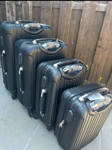 Koffers,set beschikbaar voor biedingen