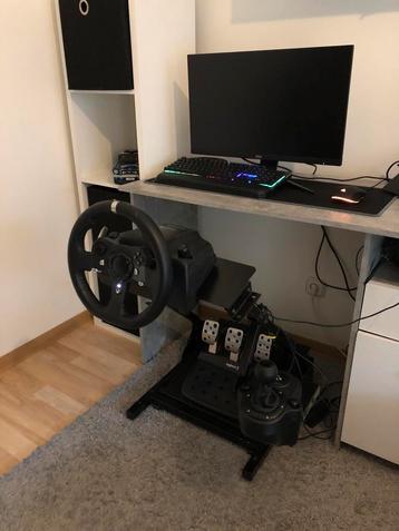 Logitech G920 racestuur + pedalen en stelage (Goede Staat) beschikbaar voor biedingen