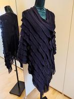 Te koop aangeboden: Dames Poncho , Ophalen of Verzenden, Zo goed als nieuw, Blauw