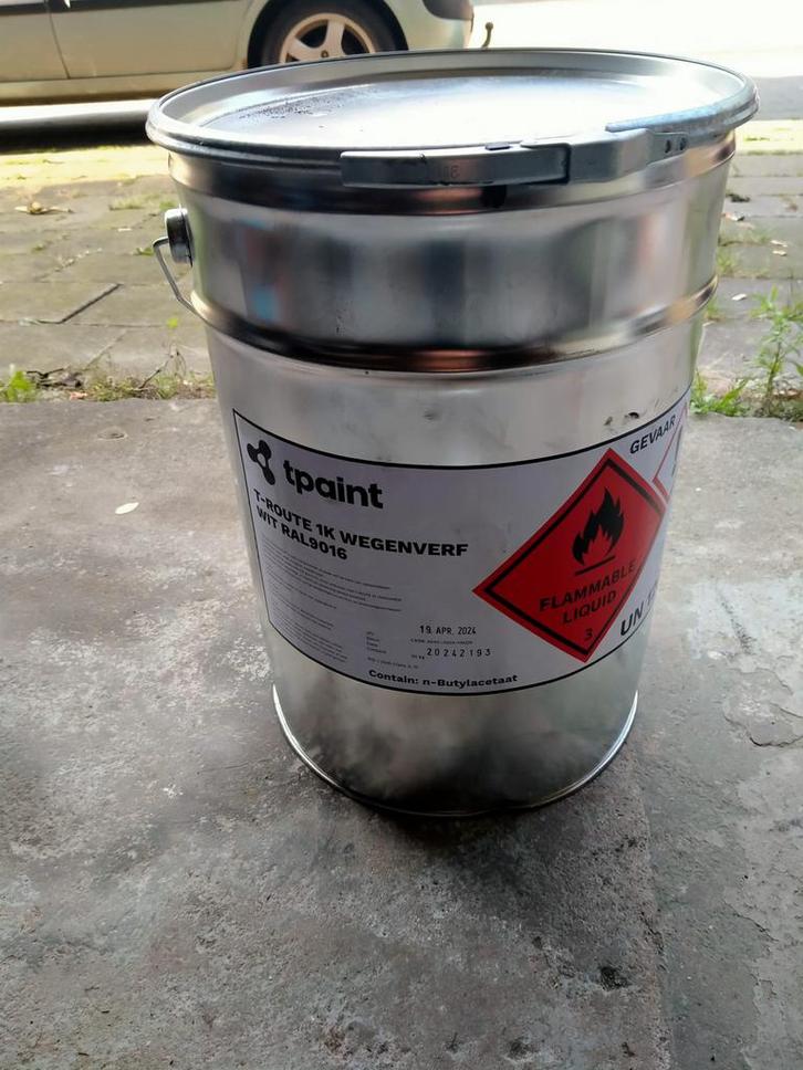 Markering verf, Doe-het-zelf en Verbouw, Verf, Beits en Lak, Zo goed als nieuw, Verf, Minder dan 5 liter, Wit, Ophalen