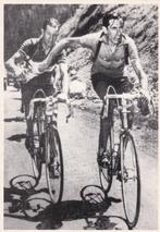 Gino Bartali en Fausto Coppi in 1952 ansichtkaart iconisch, Verzamelen, Spelerskaart, Zo goed als nieuw, Overige sporten, Verzenden