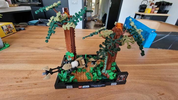 Lego 75353: Endor Speeder Chase Diorama compleet incl. d, Kinderen en Baby's, Speelgoed | Duplo en Lego, Zo goed als nieuw, Ophalen of Verzenden