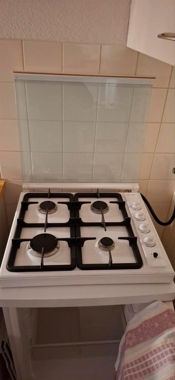 Gasfornuis - opbouw -  4 pits- electr. ontsteking beschikbaar voor biedingen