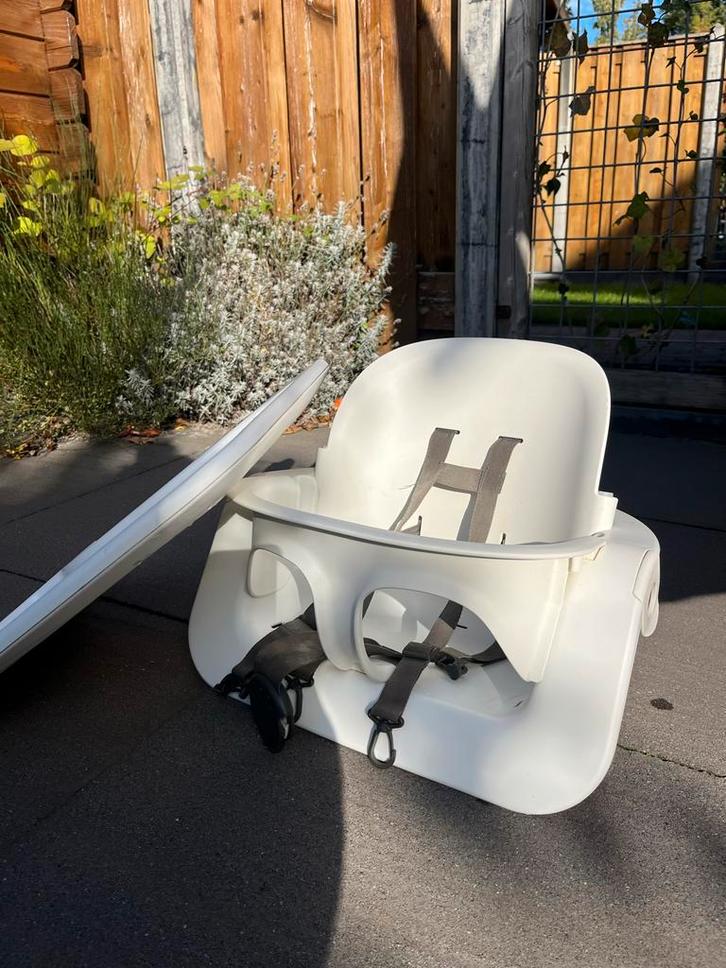 Tripp Trapp Baby Set + Tafelblad, Kinderen en Baby's, Kinderstoelen, Zo goed als nieuw, Meegroeistoel, Aanschuifbaar, Ophalen of Verzenden