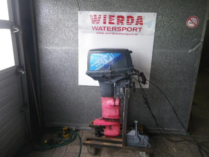 suzuki 30 pk 2 takt, Watersport en Boten, Buiten- en Binnenboordmotoren, Gebruikt, Benzine, Buitenboordmotor, 30 pk of meer, Met afstandsbediening