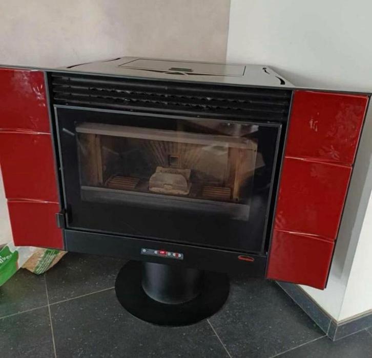 Pellet Kachel. 10 KW €475-, Huis en Inrichting, Kachels, Zo goed als nieuw, Vrijstaand, Pelletkachel, Overige brandstoffen, Ophalen