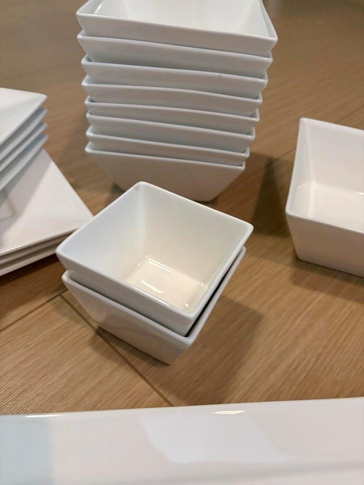 Wit Xenos Servies - Weinig Gebruikt, Huis en Inrichting, Keuken | Servies, Zo goed als nieuw, Compleet servies, Effen, Aardewerk