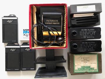 6x9cm tanks, films, contactprinter + Linhof vlakfilm houders beschikbaar voor biedingen