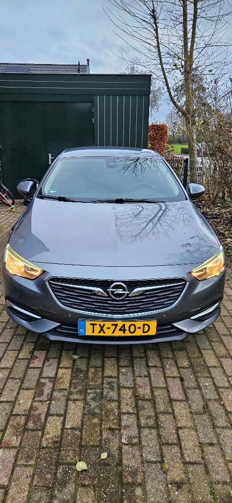 Opel Insignia Grand Sport 1.5 Turbo Business Executive, Auto's, Opel, Particulier, Insignia, 360° camera, ABS, Achteruitrijcamera