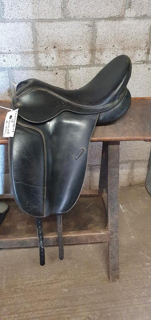 Verschillende zadels, Dieren en Toebehoren, Paarden en Pony's | Zadels, Zo goed als nieuw, Dressuur, Ophalen