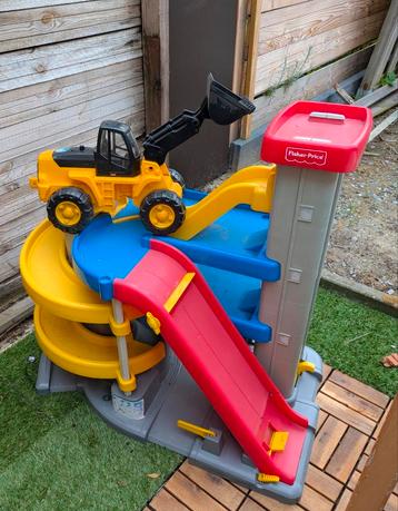 gratis ophalen!! grote speelgoed autogarage van Fischer Pric beschikbaar voor biedingen