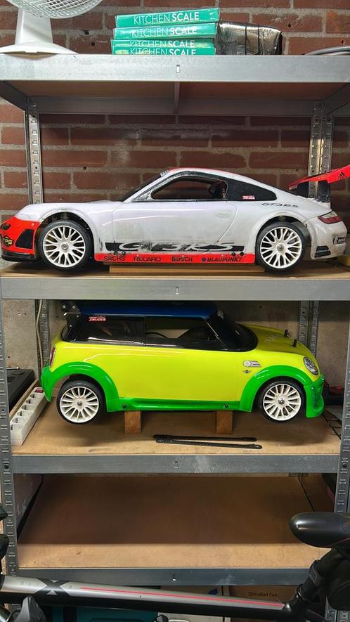 Te koop aangeboden 2xFg onroad 4wd, Hobby en Vrije tijd, Modelbouw | Radiografisch | Auto's, Zo goed als nieuw, Auto offroad, Elektro
