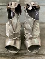 Schoenen hoog sexy zilver mt37, Kleding | Dames, Schoenen, Ophalen, Overige kleuren, Zo goed als nieuw, Schoenen met hoge hakken