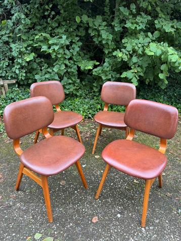 4 eetkamerstoelen (vintage/skai/jaren60) beschikbaar voor biedingen