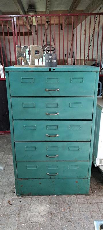 Metalen industriële lockerkast ladenkast met diepe ladens beschikbaar voor biedingen