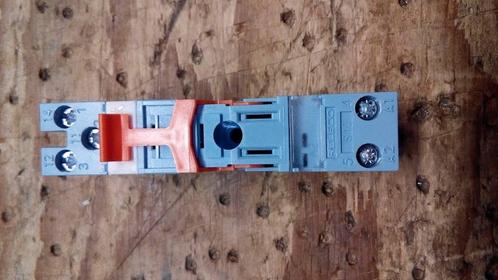 Nieuwe Releco relaisvoet, Hobby en Vrije tijd, Elektronica-componenten, Nieuw, Ophalen of Verzenden