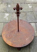 Smeedijzer gietijzer franse lelie etagere., Doe-het-zelf en Verbouw, Plinten en Afwerking, Ophalen, Hardsteen, Vensterbanken