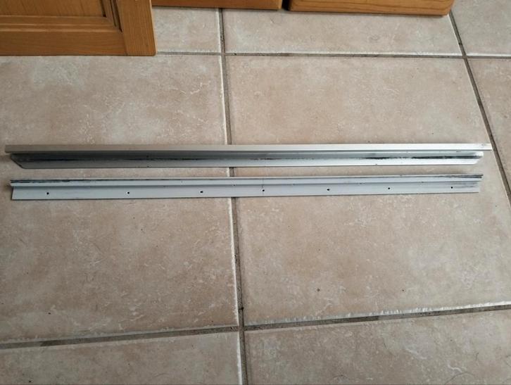 Tafelblad Bevestigingsrail 66cm Camper/Caravan, Caravans en Kamperen, Kampeeraccessoires, Gebruikt, Ophalen of Verzenden